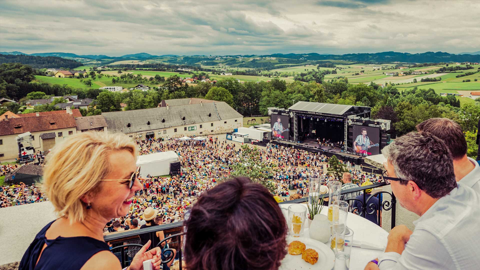 clamlive-vip-slider-1